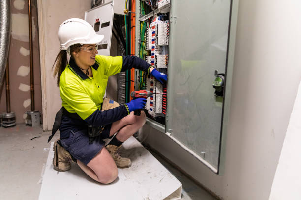 Best Licensed Electrician  in Kenwood Estates, FL